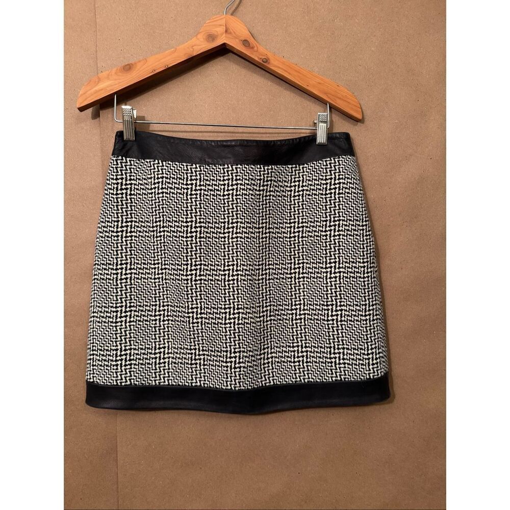 Rag & Bone Kensington‎ Wool Mini Skirt Trimmed in Lamb Leather